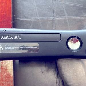 Microsoft Xbox 360 S Black 250 GB Console